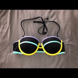 Victoria’s Secret bikini top